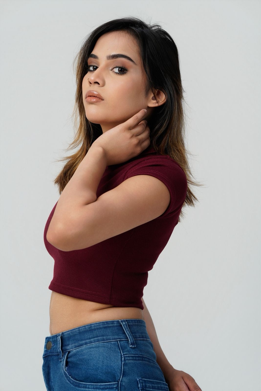 Sculpt V-Neck Ribbed Crop Top