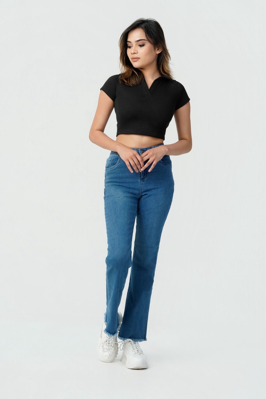Sculpt V-Neck Ribbed Crop Top