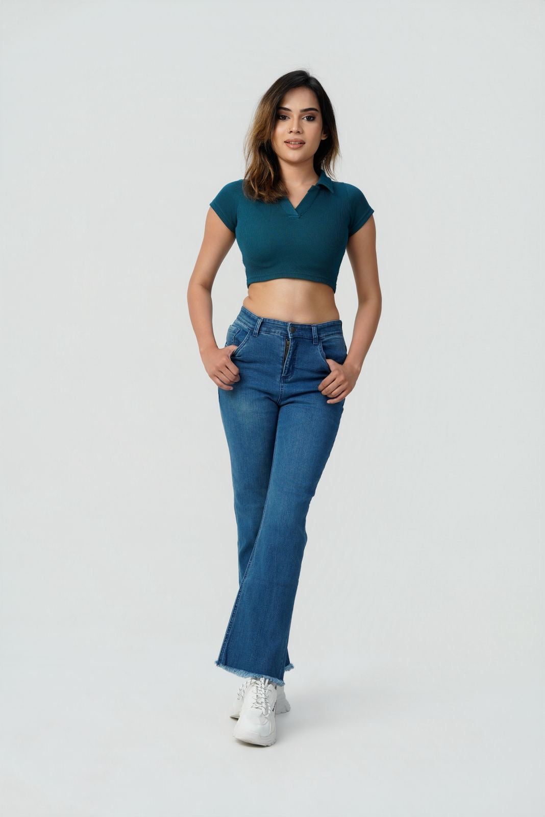 Sculpt V-Neck Ribbed Crop Top